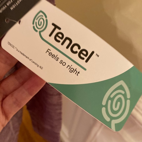 Eddie Bauer Wrap - Picture 5 of 6